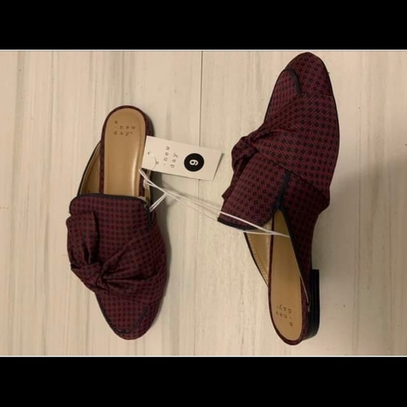 new shoes size #9 - Picture 1 of 1